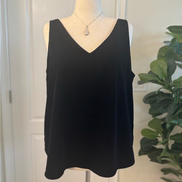 Black Velour Camisole in Women’s Size XL ❤️ - Picture 6 of 11